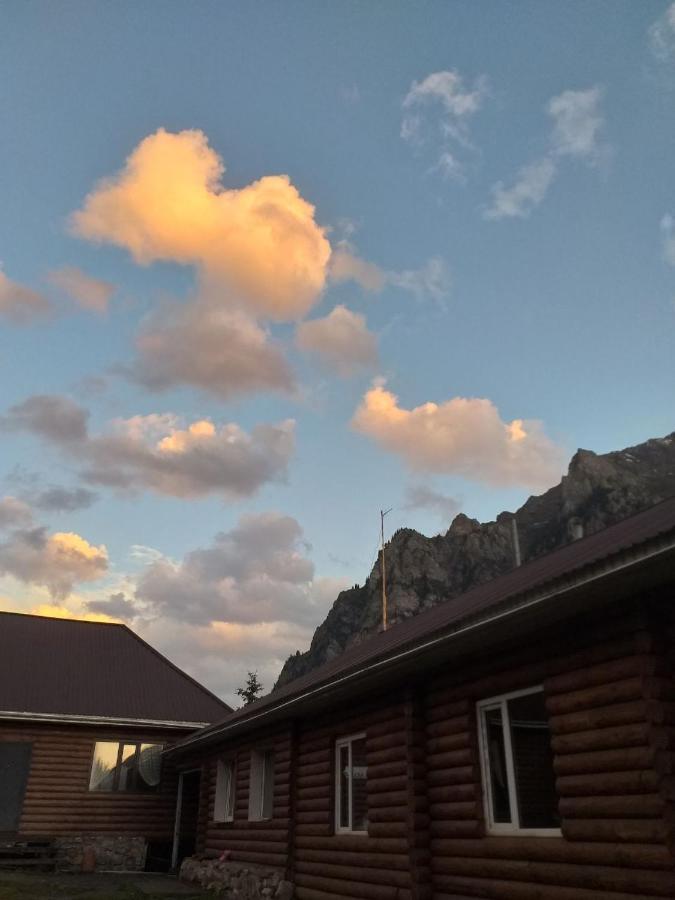 Altyn Arashan Guesthouse Exterior photo